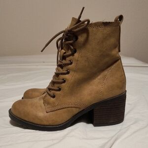 MIA Liam Lace-Up Boots